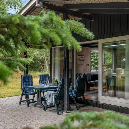 Hardina - 1km From The Sea By Interhome *